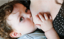 母乳喂养幼儿延长护理技巧